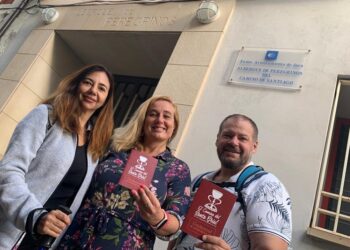 Jaca abre sus puertas a los primeros peregrinos del Camino del Santo Grial gracias a las gestiones de Olvido Moratinos