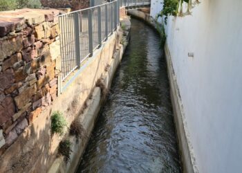 Los baños y la Acequia Real de Torres Torres