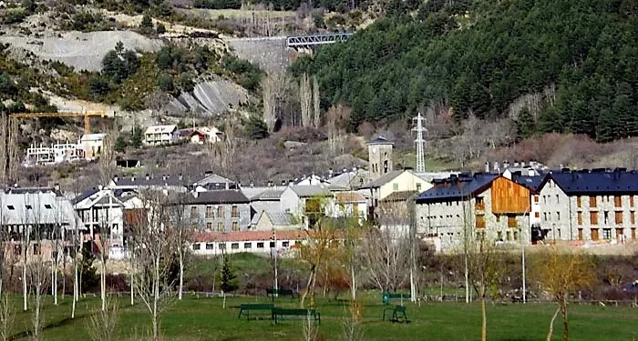 Villanúa en el Camino del Santo Grial